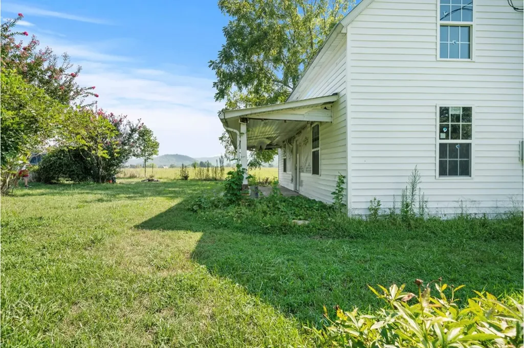 1048 Heady Road Sparta TN 38583