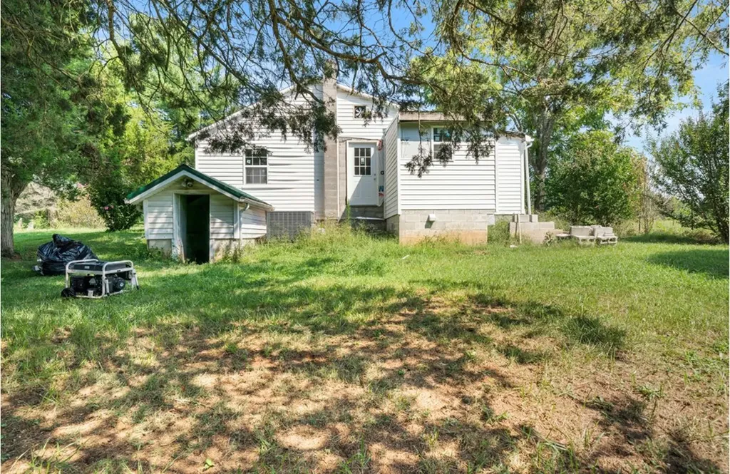 1048 Heady Road Sparta TN 38583