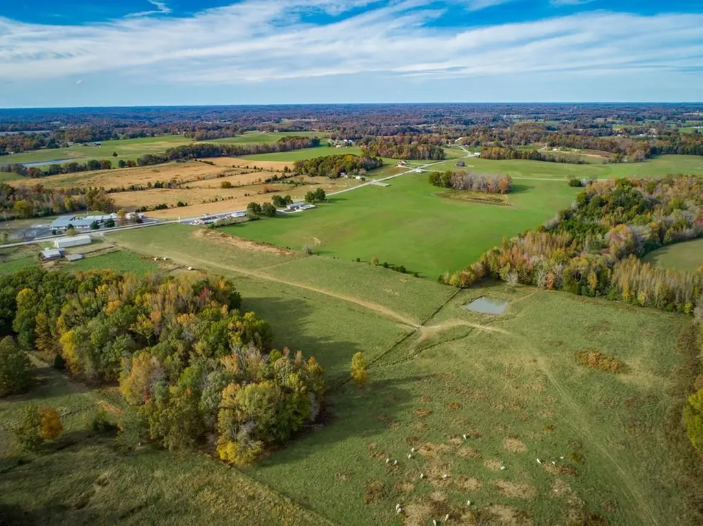 14475 Old Kentucky Road Walling TN 38587
