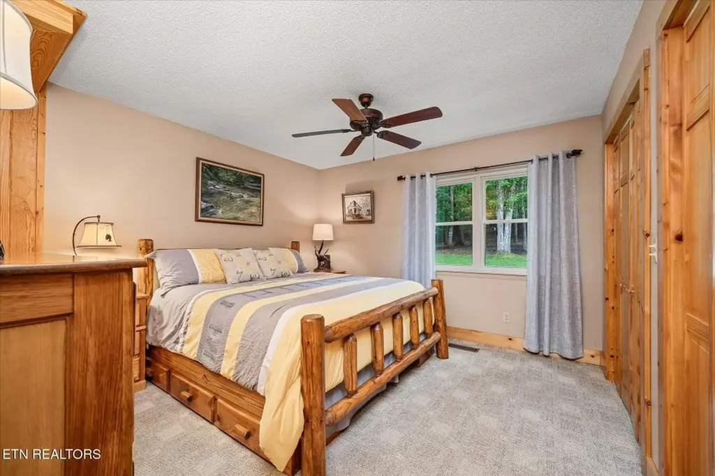 715 White Oak Road Monterey TN 38574