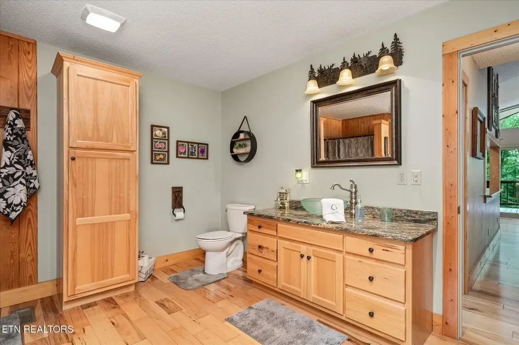 715 White Oak Road Monterey TN 38574