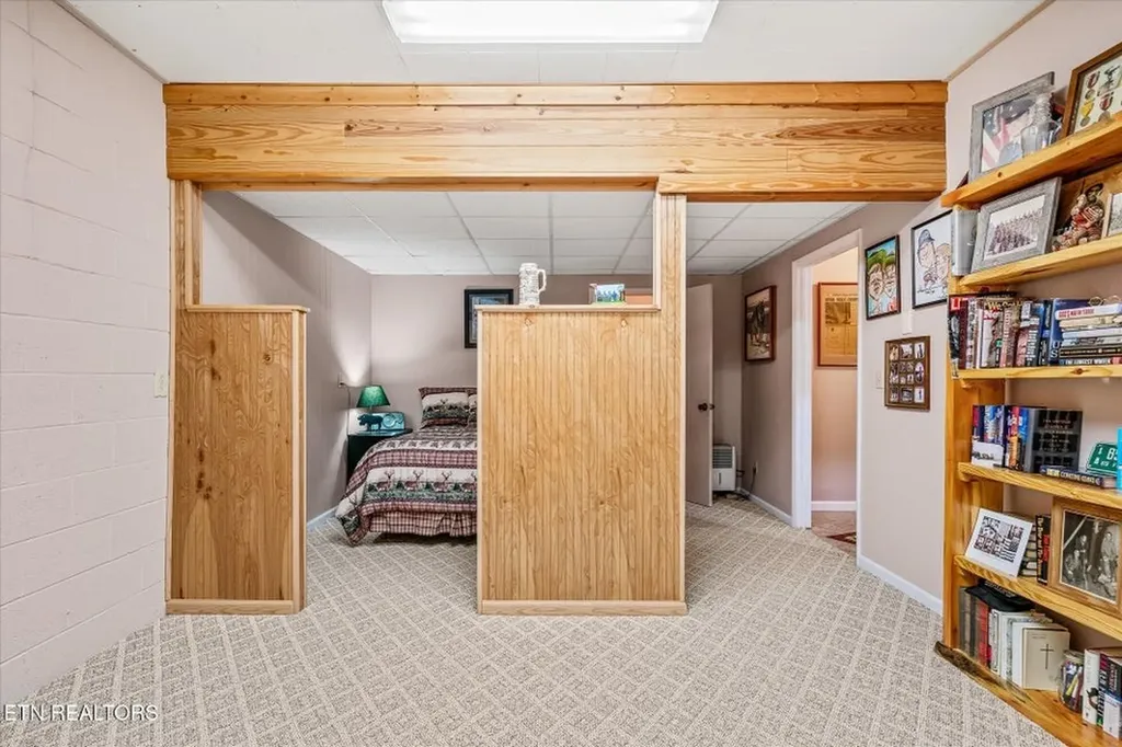 715 White Oak Road Monterey TN 38574