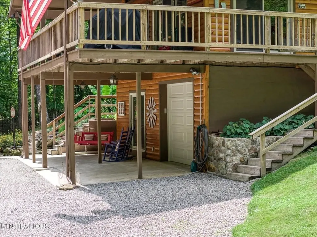 715 White Oak Road Monterey TN 38574