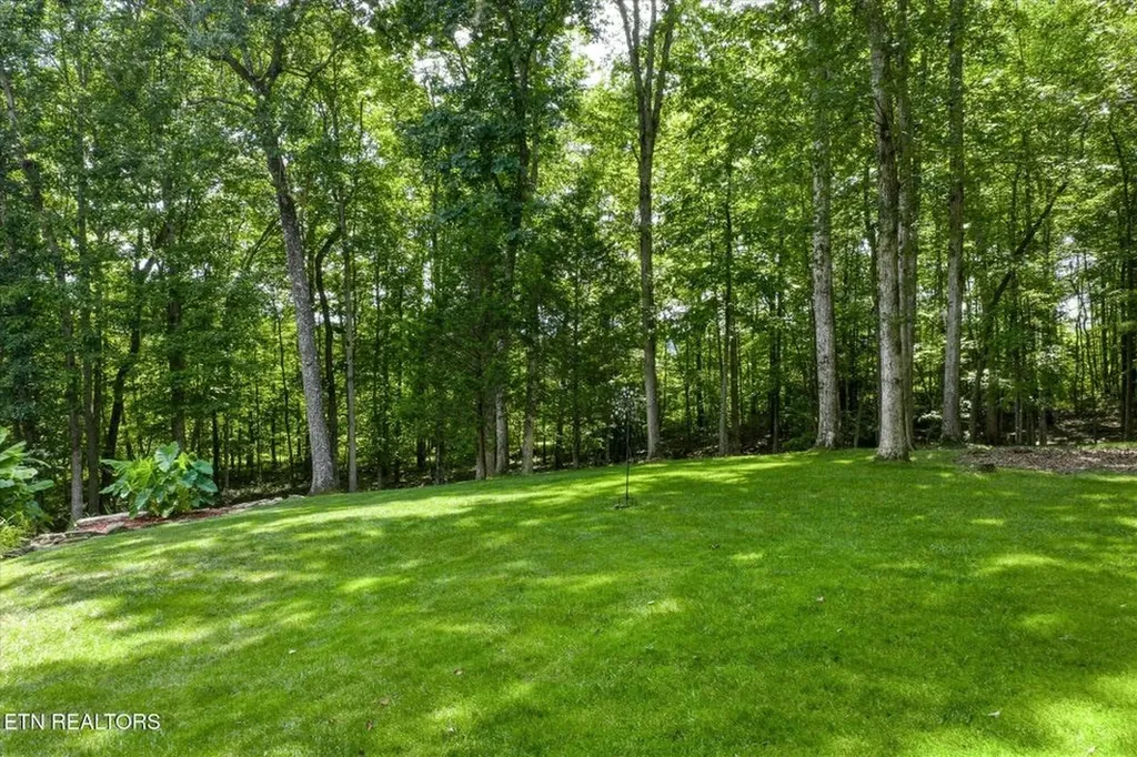 715 White Oak Road Monterey TN 38574