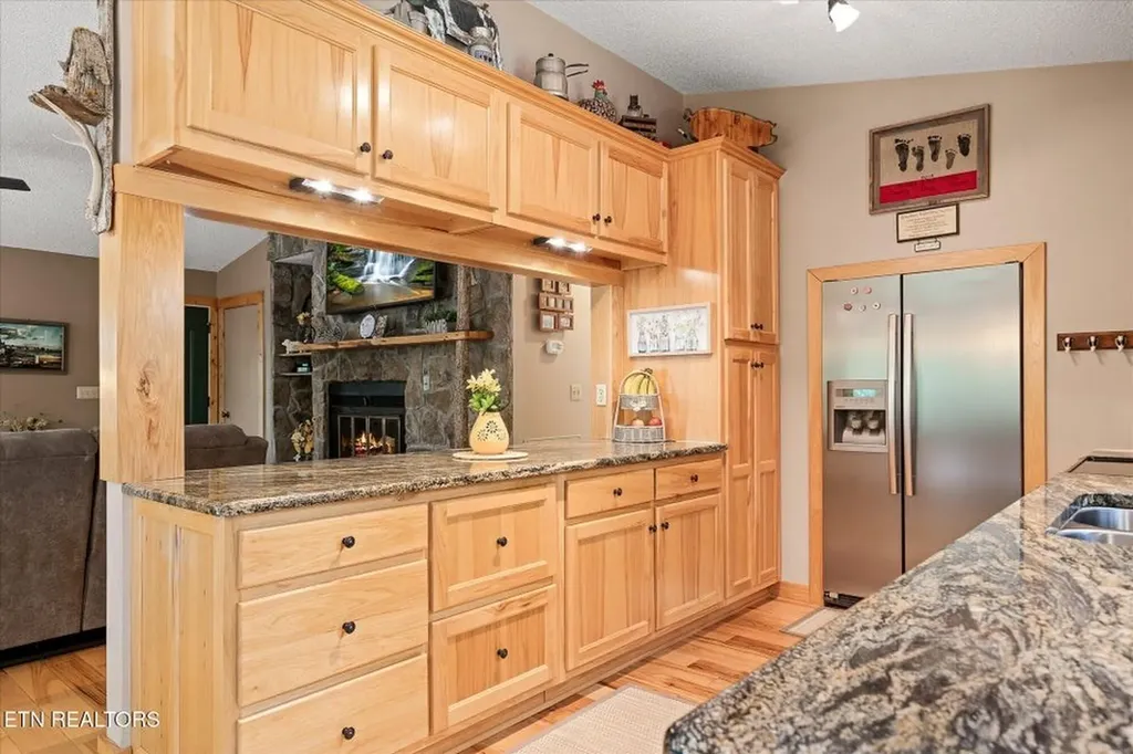 715 White Oak Road Monterey TN 38574