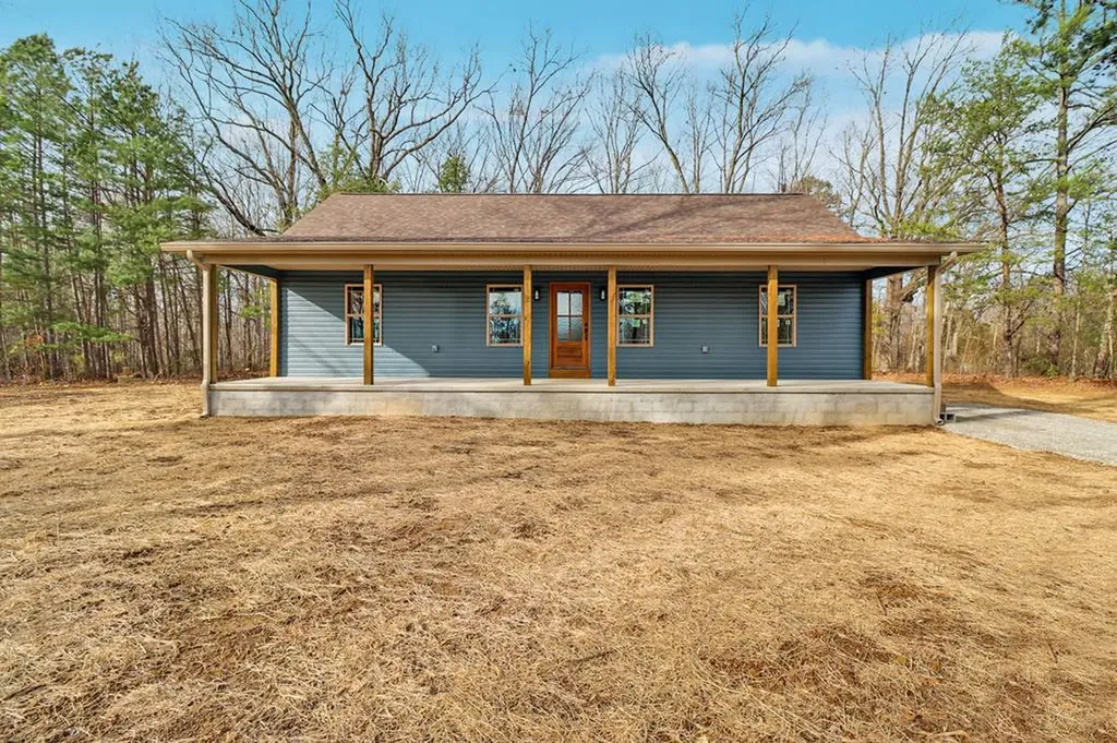 1182 Bill Black Road Clarkrange TN 38553