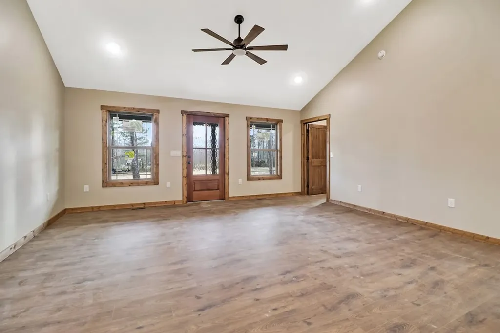 1182 Bill Black Road Clarkrange TN 38553