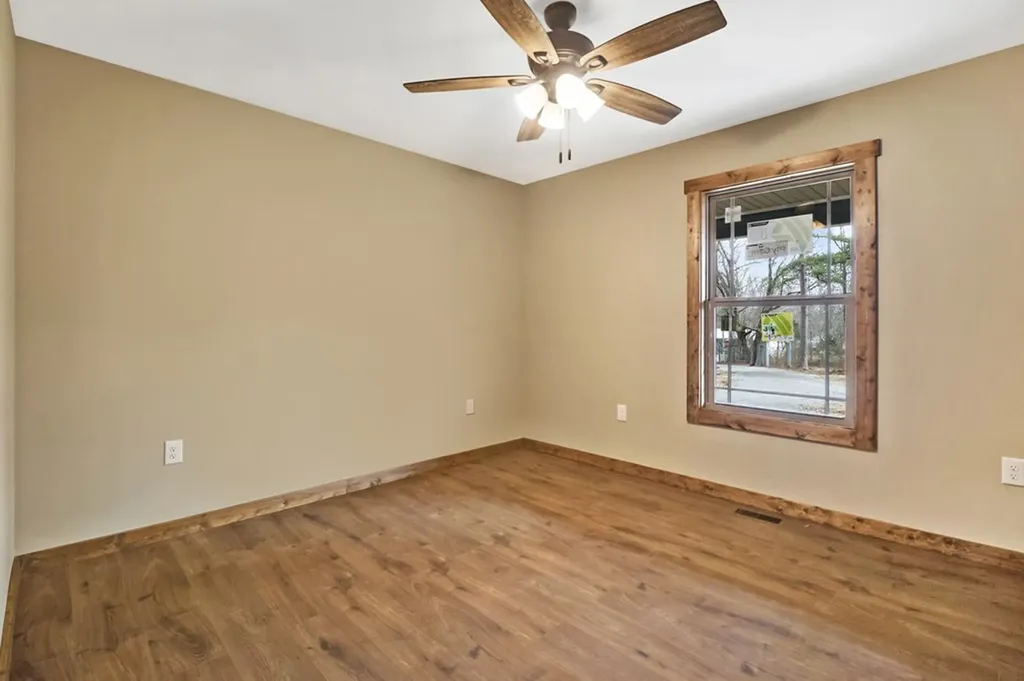 1182 Bill Black Road Clarkrange TN 38553