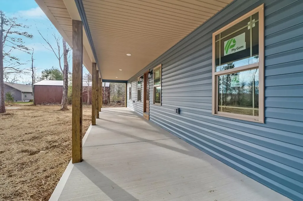 1182 Bill Black Road Clarkrange TN 38553