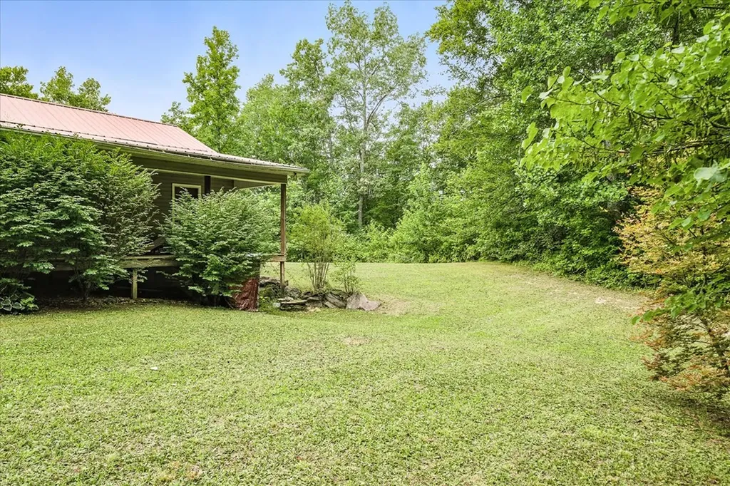 221 Cedar Grove Lane Jamestown TN 38556