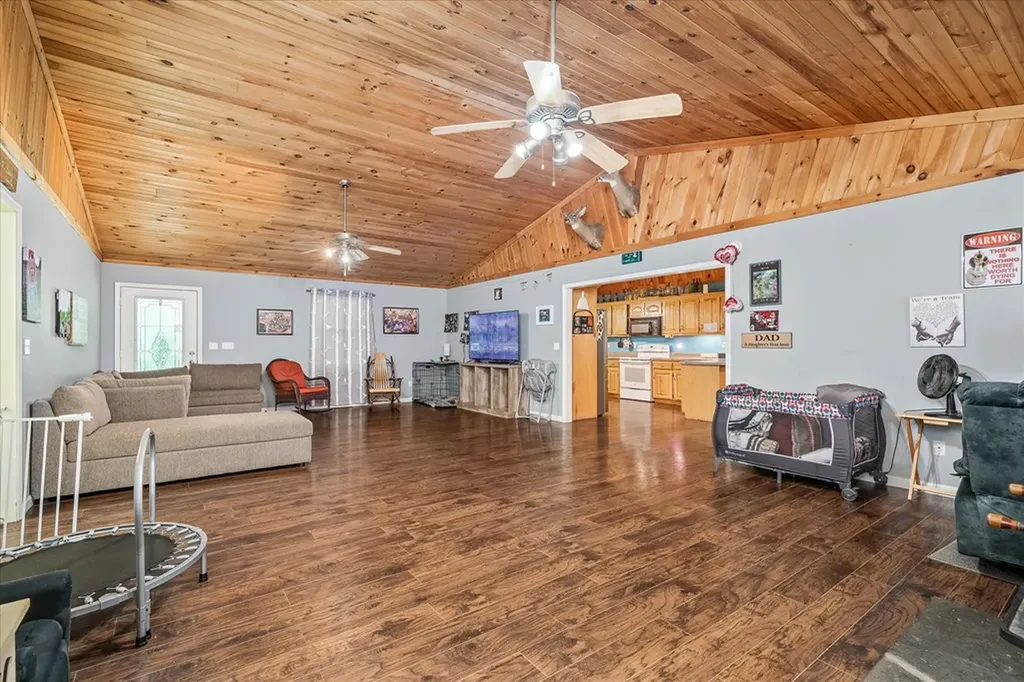 221 Cedar Grove Lane Jamestown TN 38556