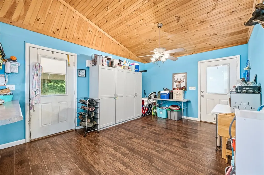 221 Cedar Grove Lane Jamestown TN 38556