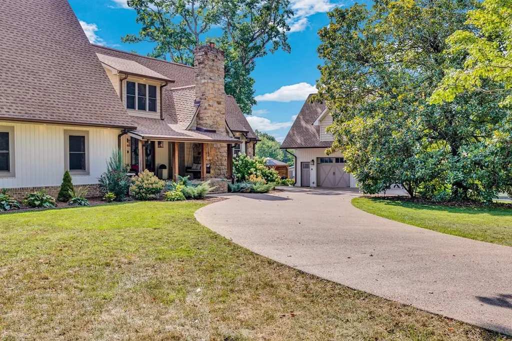 309 W Cleveland Avenue Monterey TN 38574