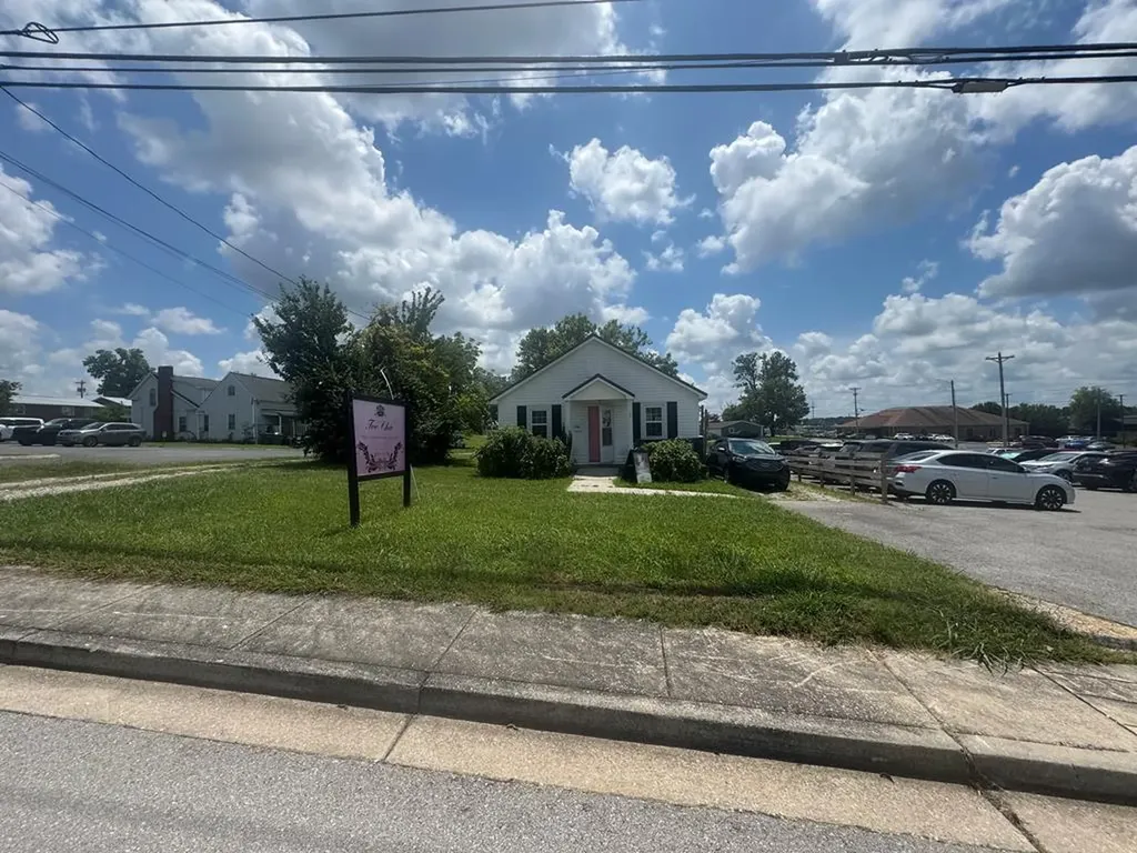 220 W 3rd Street Cookeville TN 38501