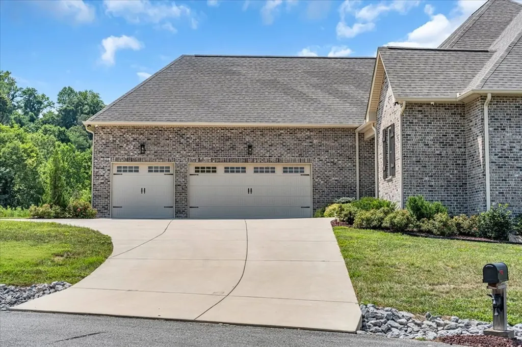 667 Rutherford Lane Smithville TN 37166