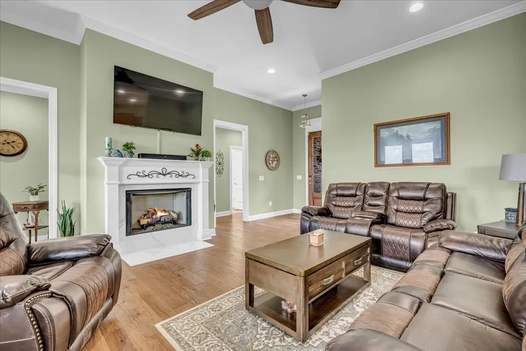 667 Rutherford Lane Smithville TN 37166