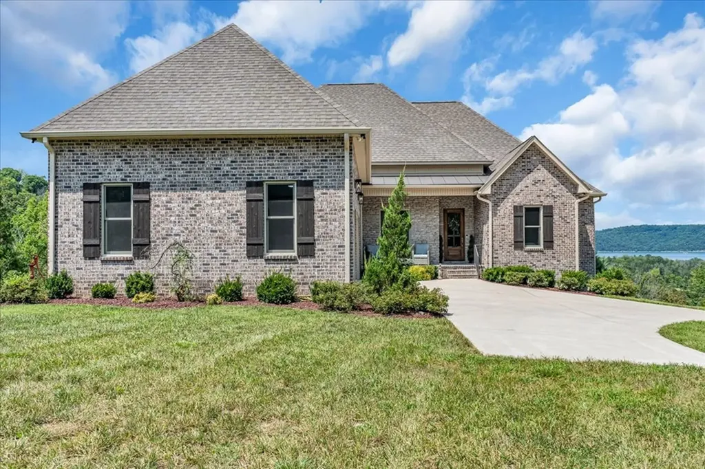 667 Rutherford Lane Smithville TN 37166