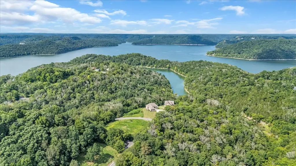 667 Rutherford Lane Smithville TN 37166