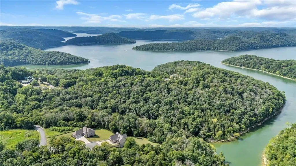 667 Rutherford Lane Smithville TN 37166