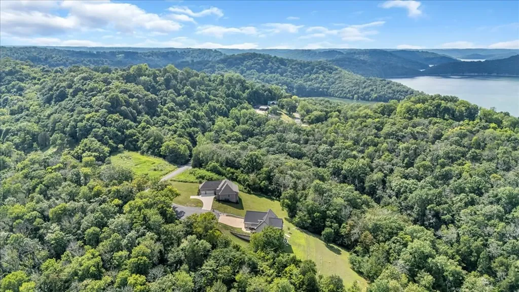 667 Rutherford Lane Smithville TN 37166