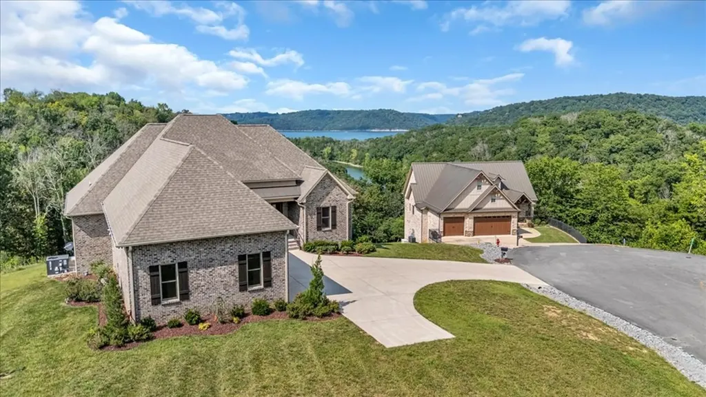 667 Rutherford Lane Smithville TN 37166