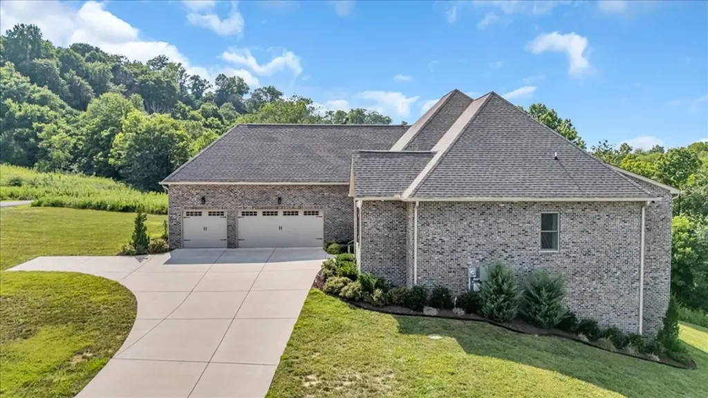 667 Rutherford Lane Smithville TN 37166