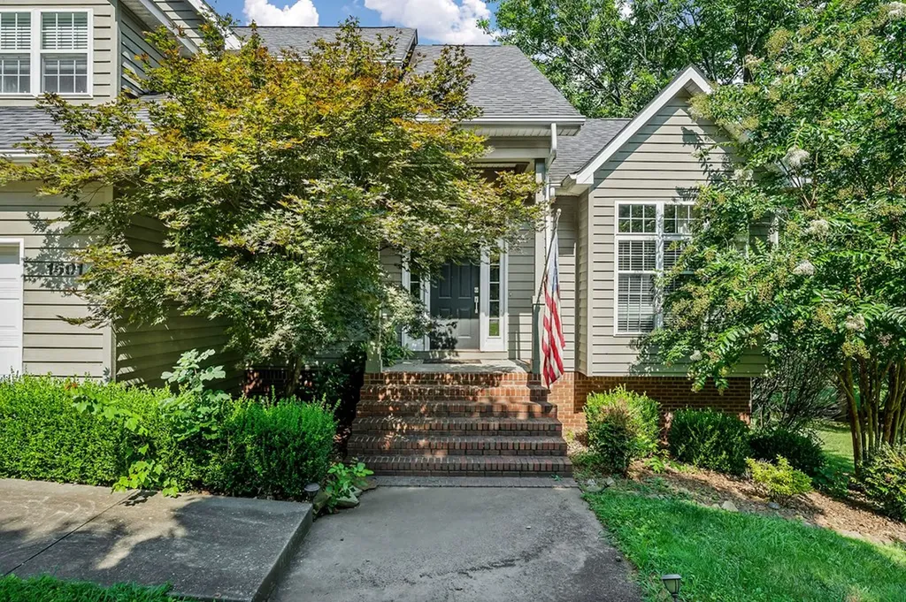 1501 N. Plantation Drive Cookeville TN 38506