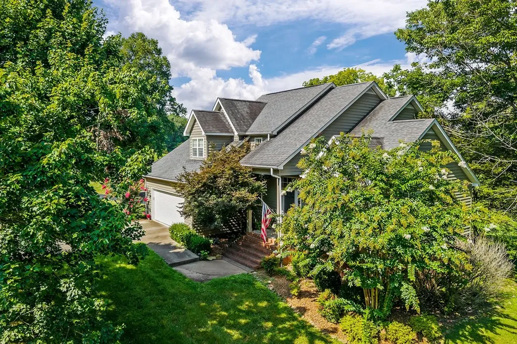 1501 N. Plantation Drive Cookeville TN 38506