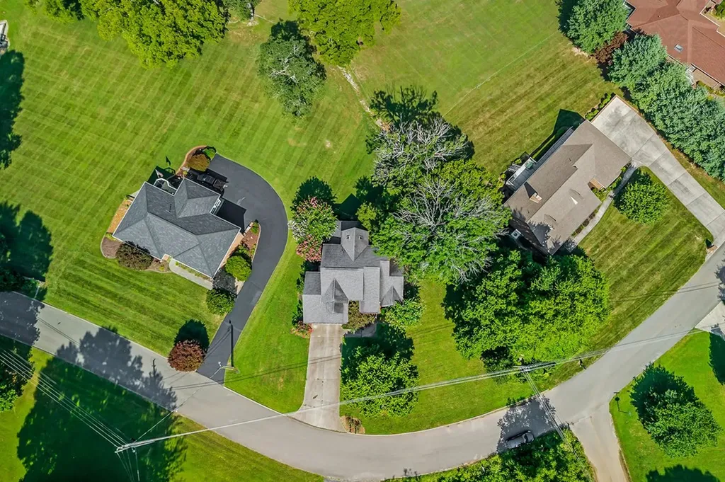 1501 N. Plantation Drive Cookeville TN 38506