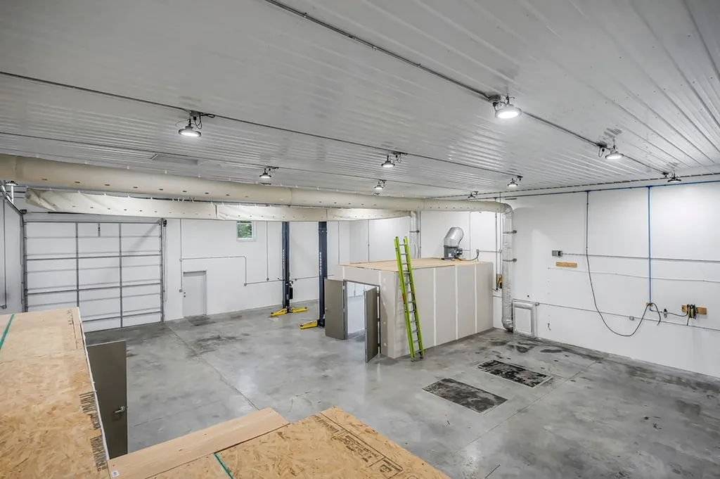 1899 Cow Pen Road Crossville TN 38571