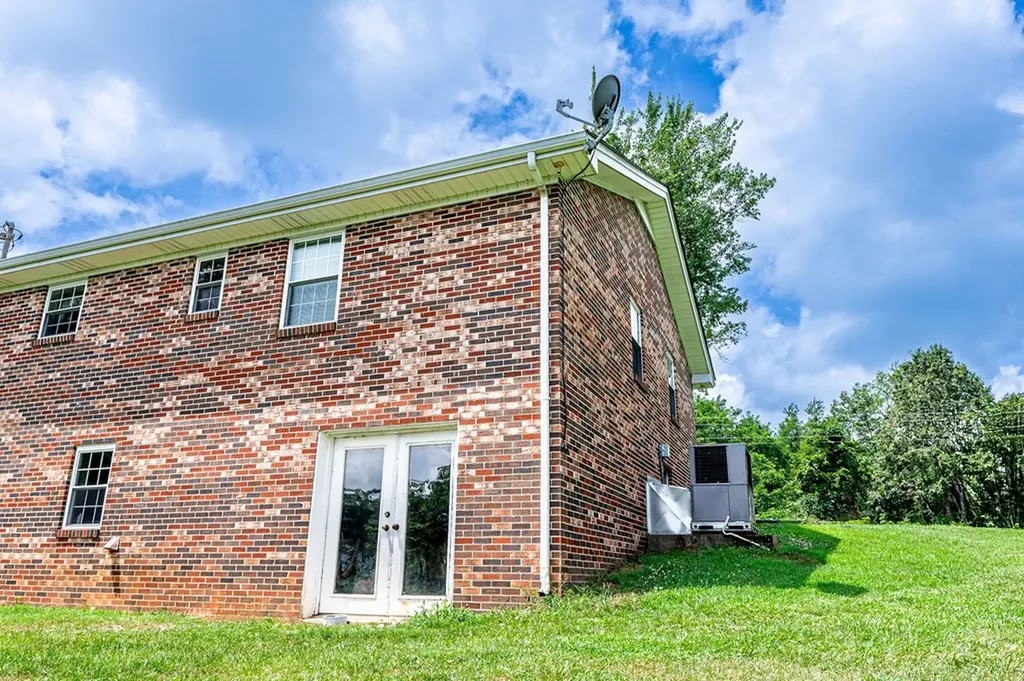 1754 Old Stover Road Monroe TN 38573