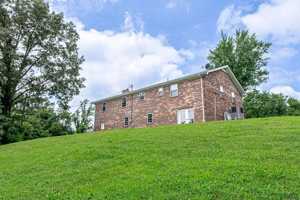 1754 Old Stover Road Monroe TN 38573