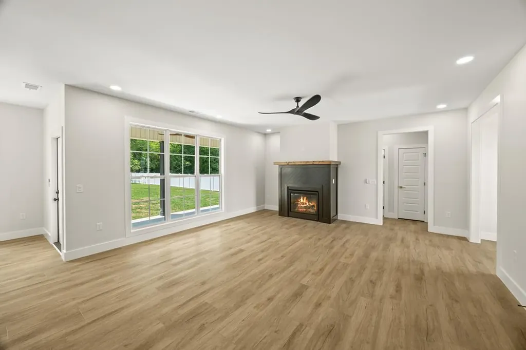 2562 Whispering Oaks Lane Cookeville TN 38502