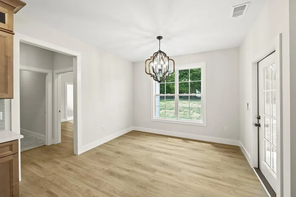 2562 Whispering Oaks Lane Cookeville TN 38502