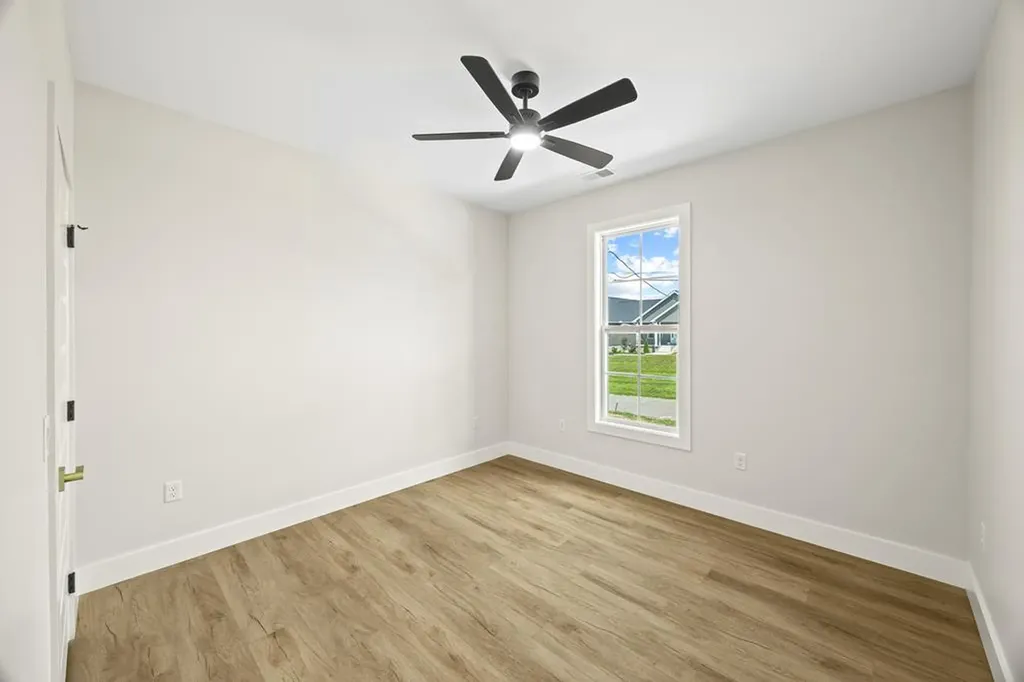 2562 Whispering Oaks Lane Cookeville TN 38502