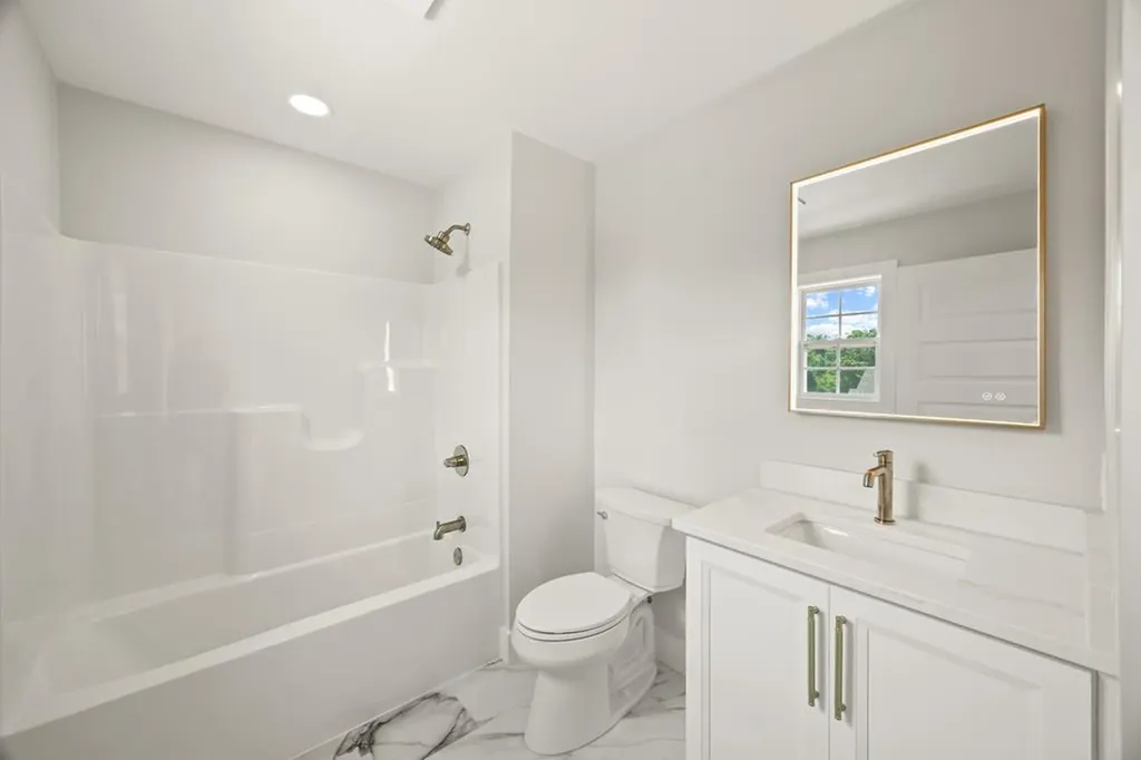 2562 Whispering Oaks Lane Cookeville TN 38502