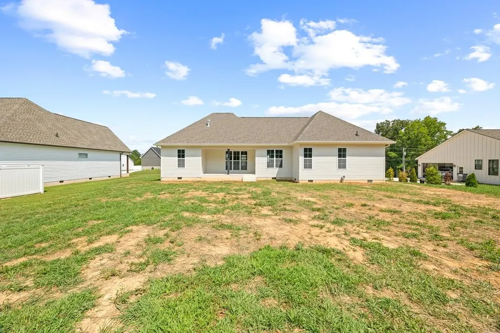 2562 Whispering Oaks Lane Cookeville TN 38502