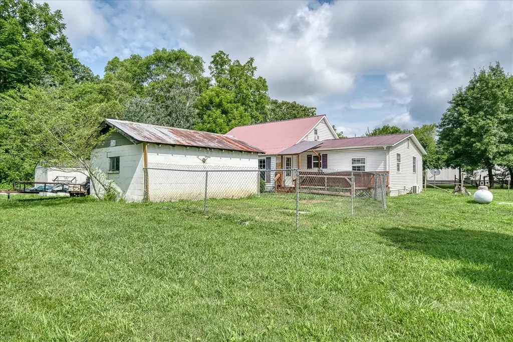 1199 Ashburn Road Monterey TN 38574