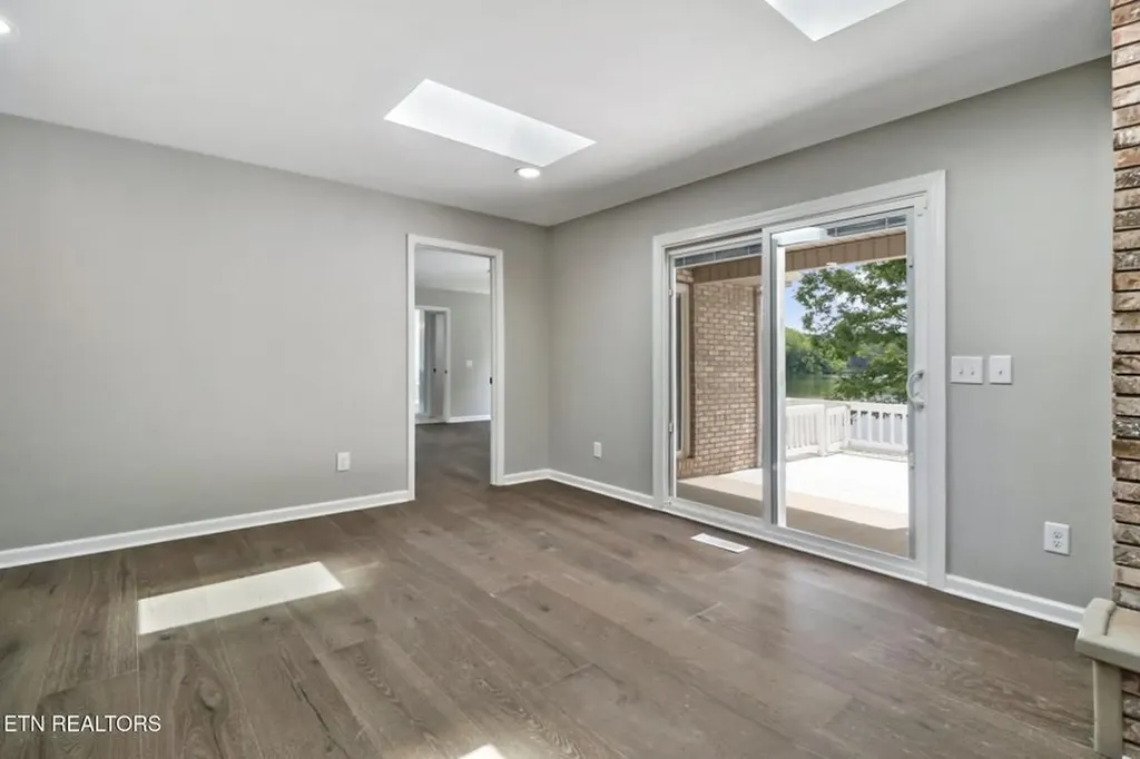 8621 Cherokee Trail Crossville TN 38572