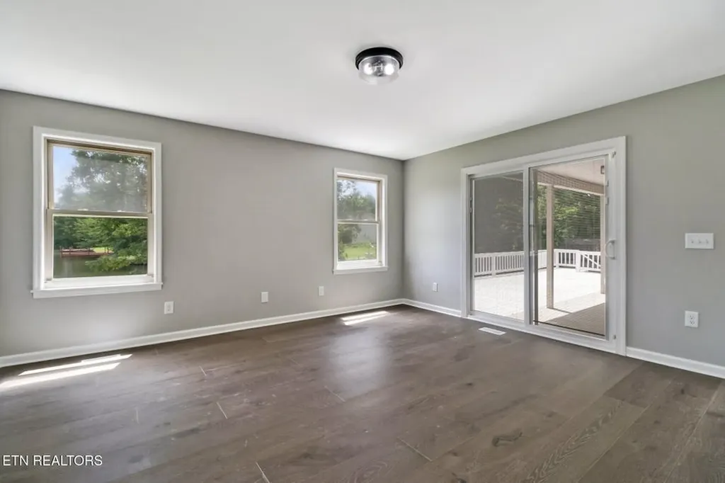 8621 Cherokee Trail Crossville TN 38572