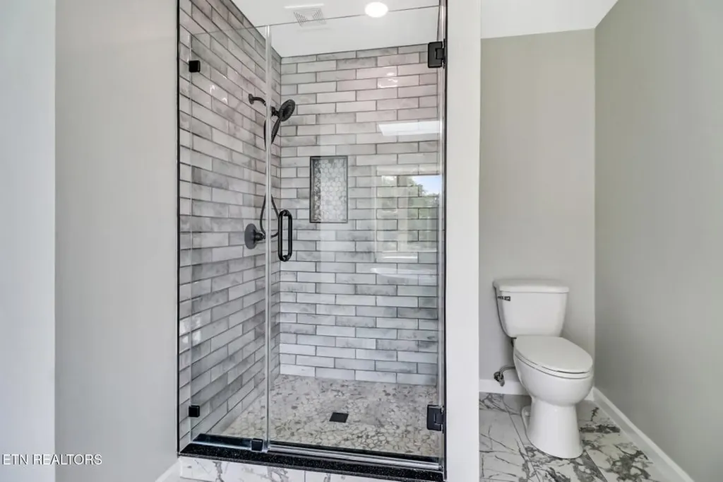 8621 Cherokee Trail Crossville TN 38572