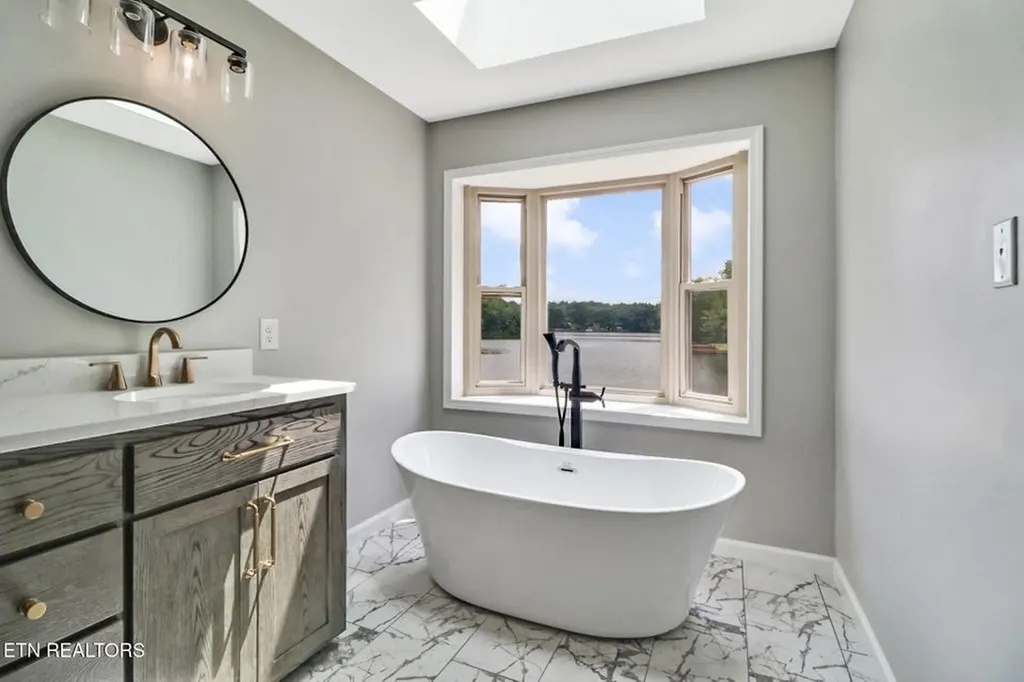 8621 Cherokee Trail Crossville TN 38572