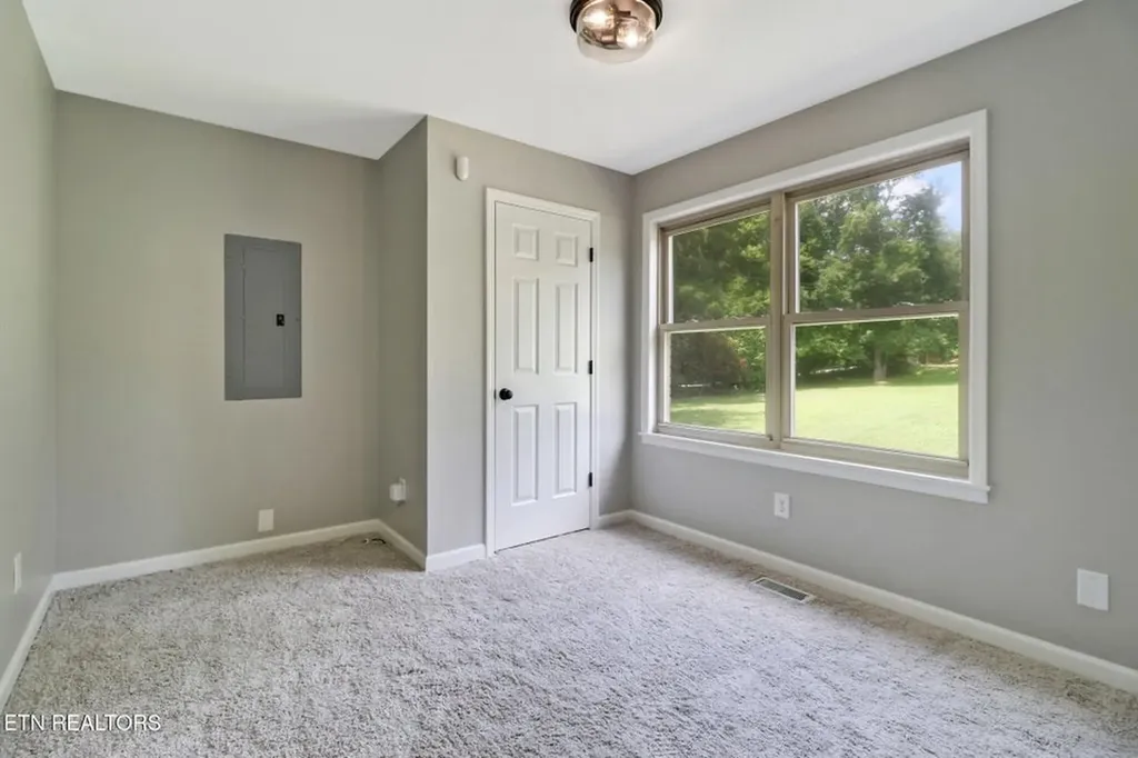 8621 Cherokee Trail Crossville TN 38572