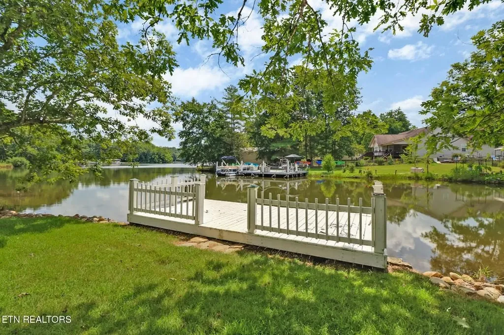 8621 Cherokee Trail Crossville TN 38572