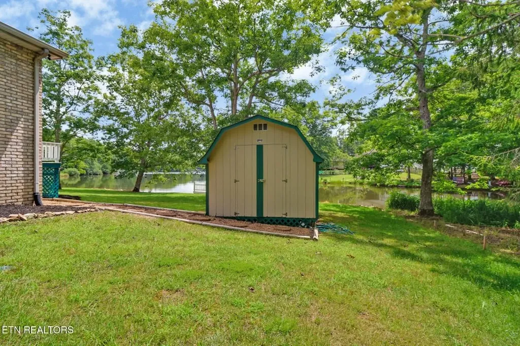 8621 Cherokee Trail Crossville TN 38572