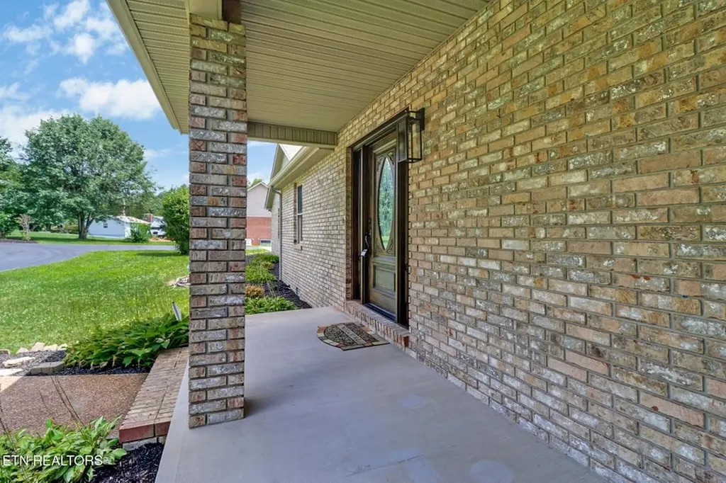 8621 Cherokee Trail Crossville TN 38572