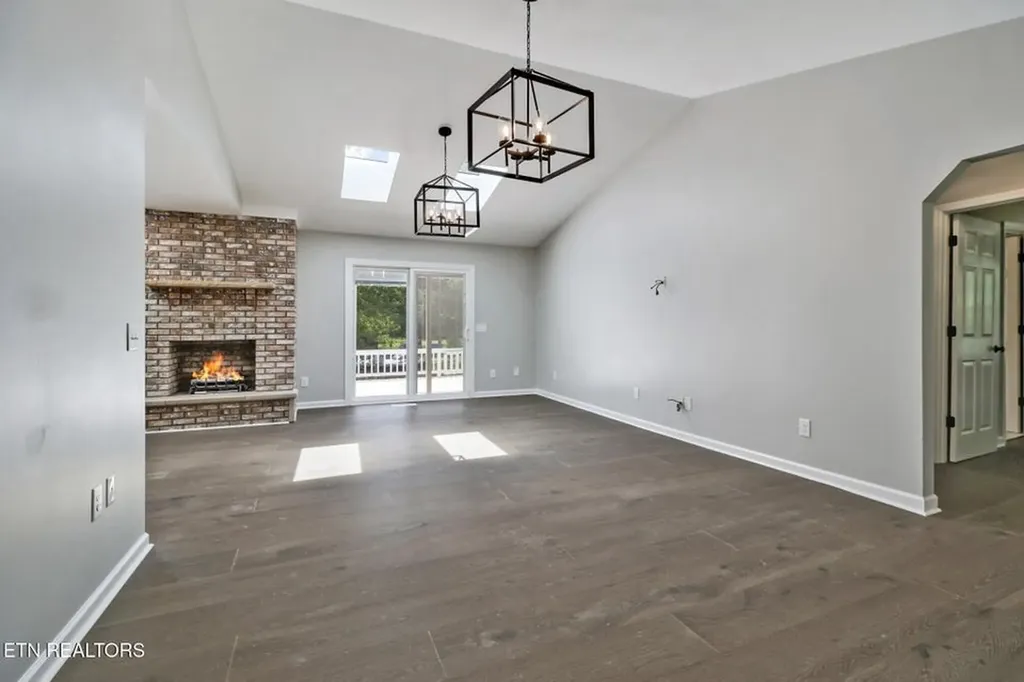 8621 Cherokee Trail Crossville TN 38572