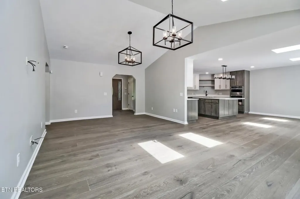 8621 Cherokee Trail Crossville TN 38572