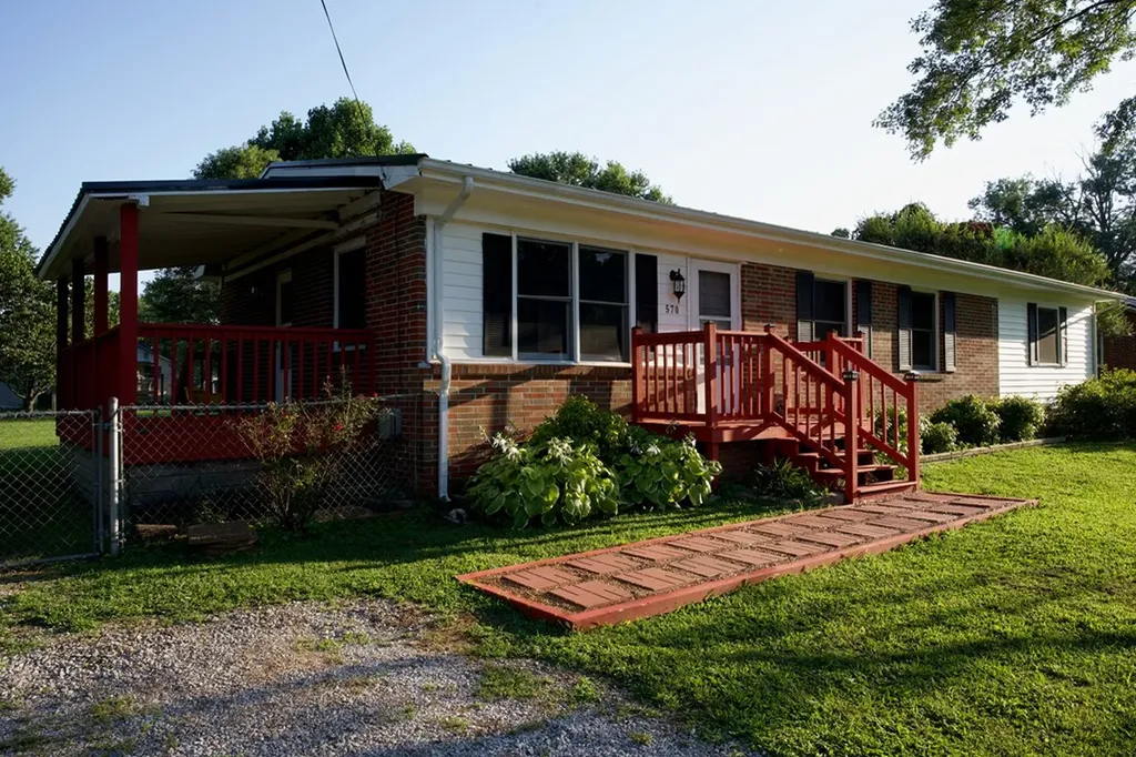 570 Forest Circle Sparta TN 38583