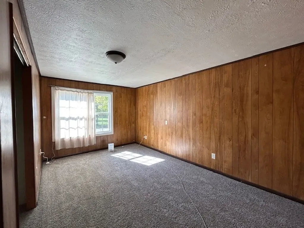 2530 Roslin Road Deer Lodge TN 37726